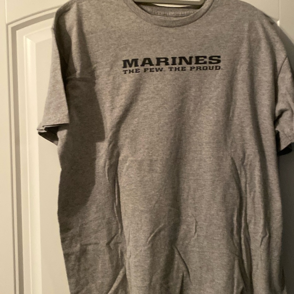 Grey marines T-shirt.
